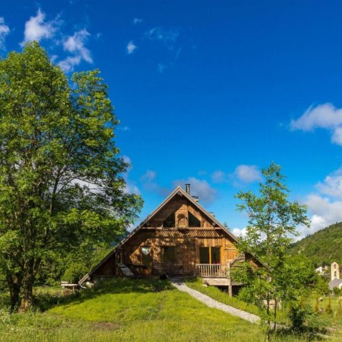 Hautes-Alpes (05), Parc national des Ecrins, Vallée du Champsaur, Saint-Jean-Saint-Nicolas, L’Ecrin des Hautes Alpes, Ecogîte de Charme, Sandrine et Jean-François Clot // Hautes-Alpes (05), Ecrins National Park, Champsaur valley, Saint-Jean-Saint-Nicolas, The Ecrin of the Hautes Alpes, Charming cottage Ecogîte, Sandrine and Jean-Francois Clot